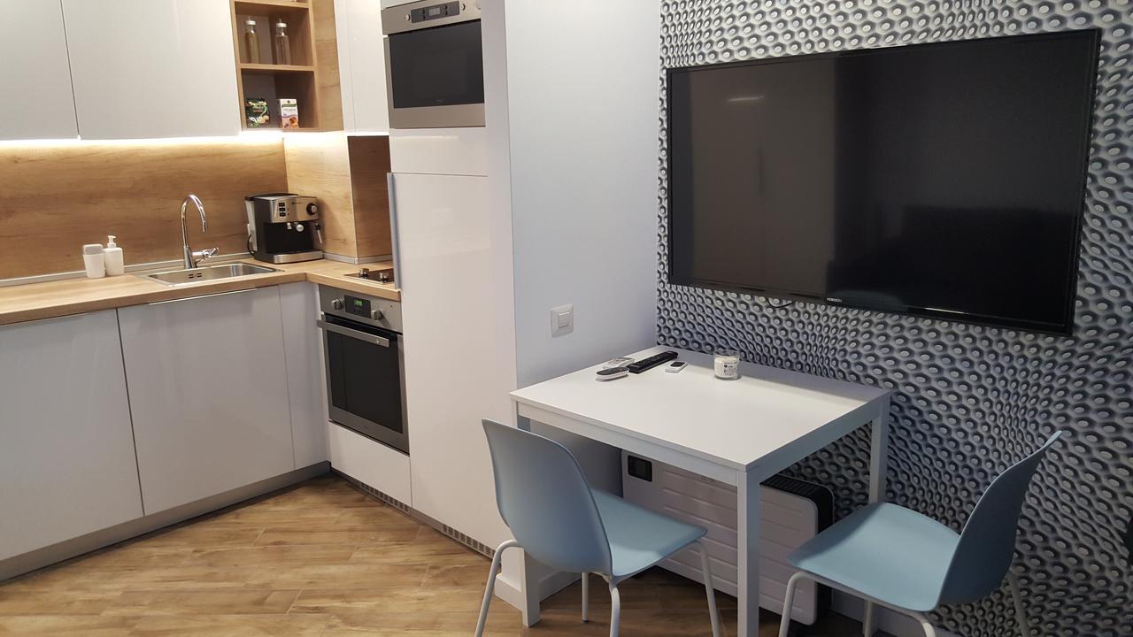 Select Apartment