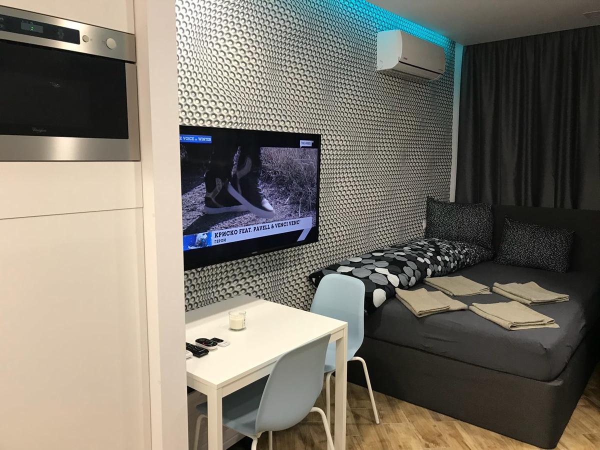 Select Apartment