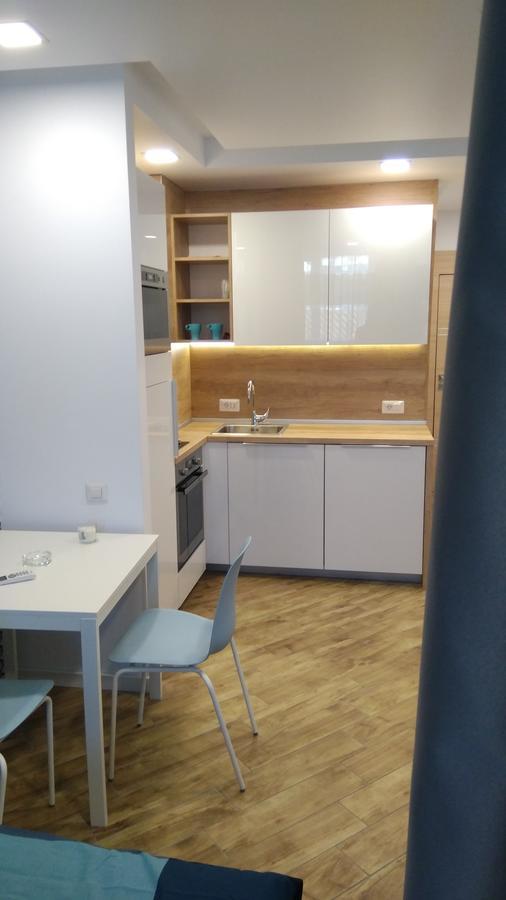 Select Apartment